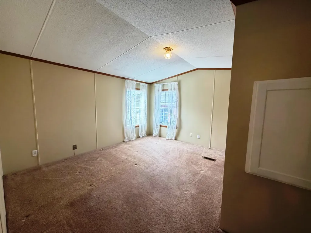6 Hilltop Manor Mobile Home Park Littleton NH 03561