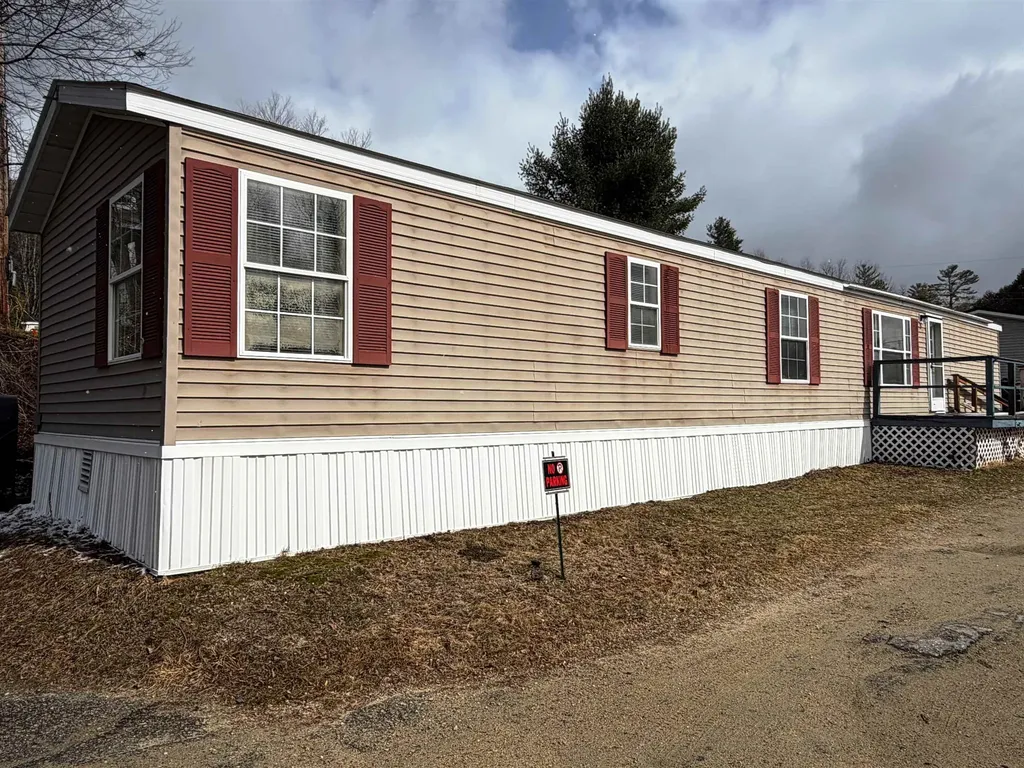 6 Hilltop Manor Mobile Home Park Littleton NH 03561