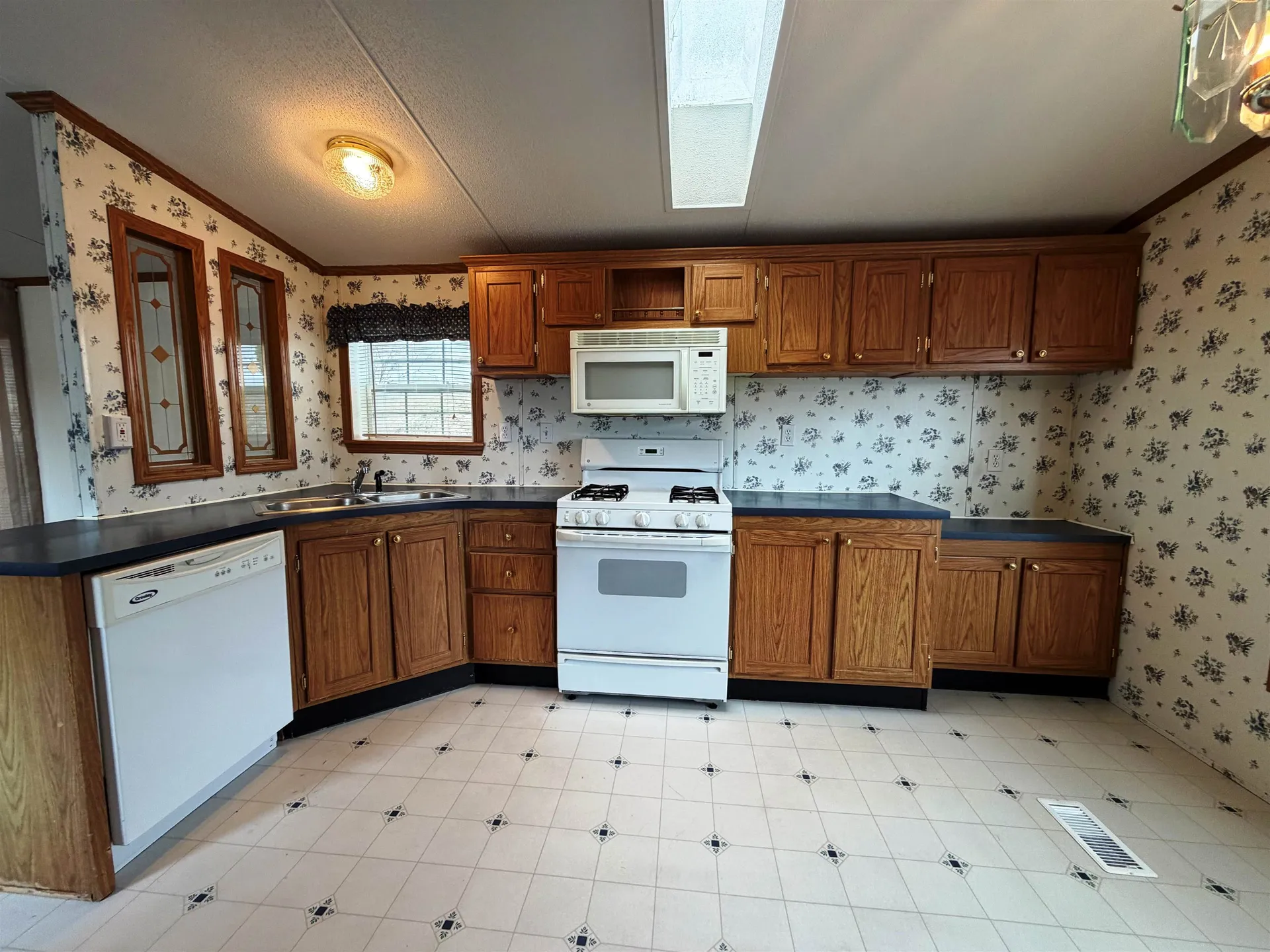 6 Hilltop Manor Mobile Home Park Littleton NH 03561