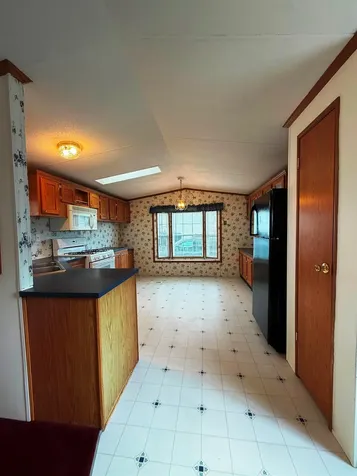6 Hilltop Manor Mobile Home Park Littleton NH 03561