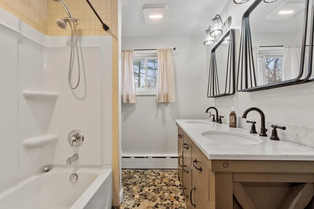 22 Marguerite Street Keene NH 03431