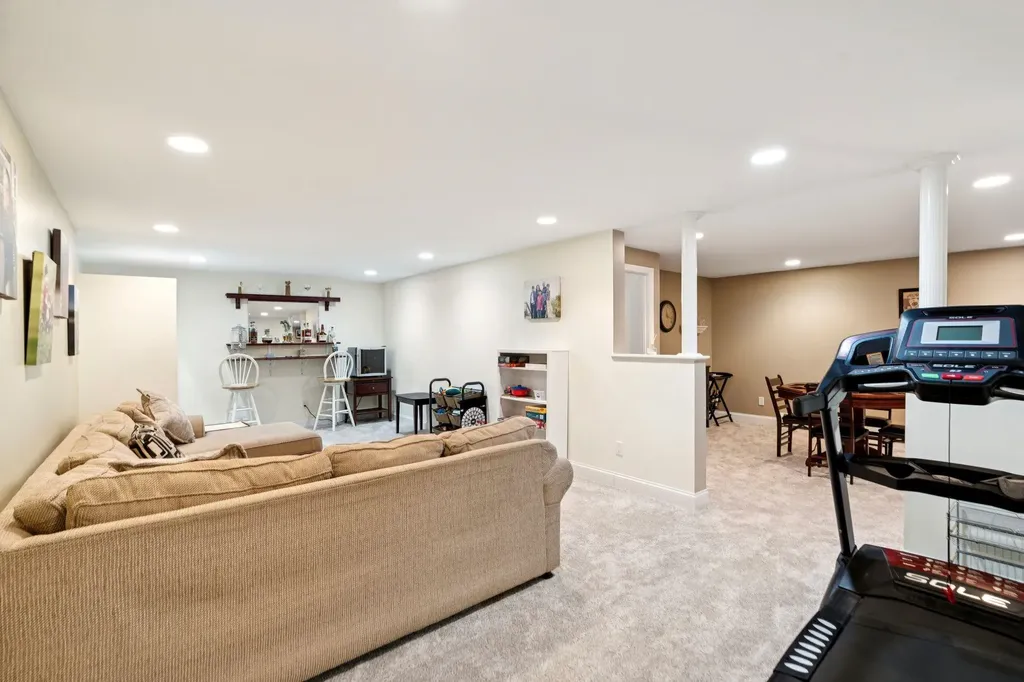 5 River View Road Newport NH 03773