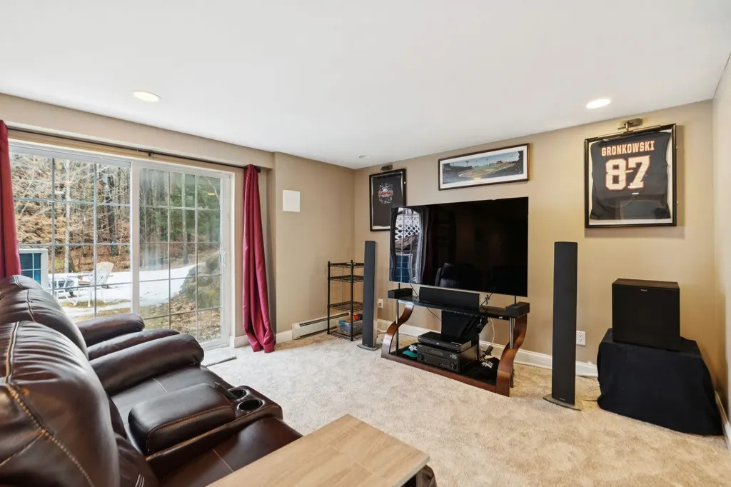 5 River View Road Newport NH 03773