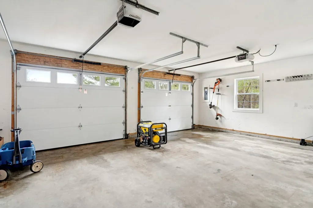 5 River View Road Newport NH 03773