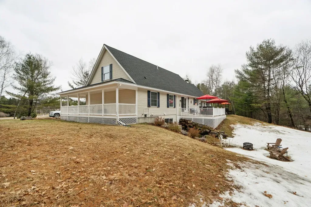 5 River View Road Newport NH 03773