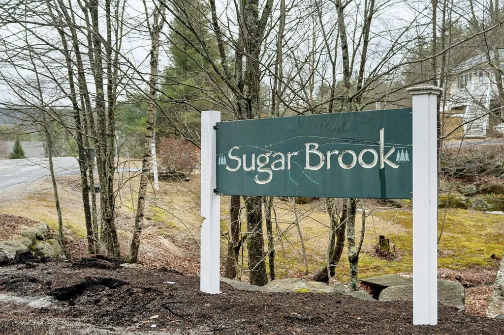 5 River View Road Newport NH 03773