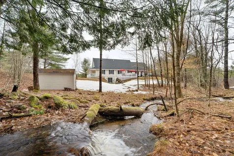5 River View Road Newport NH 03773