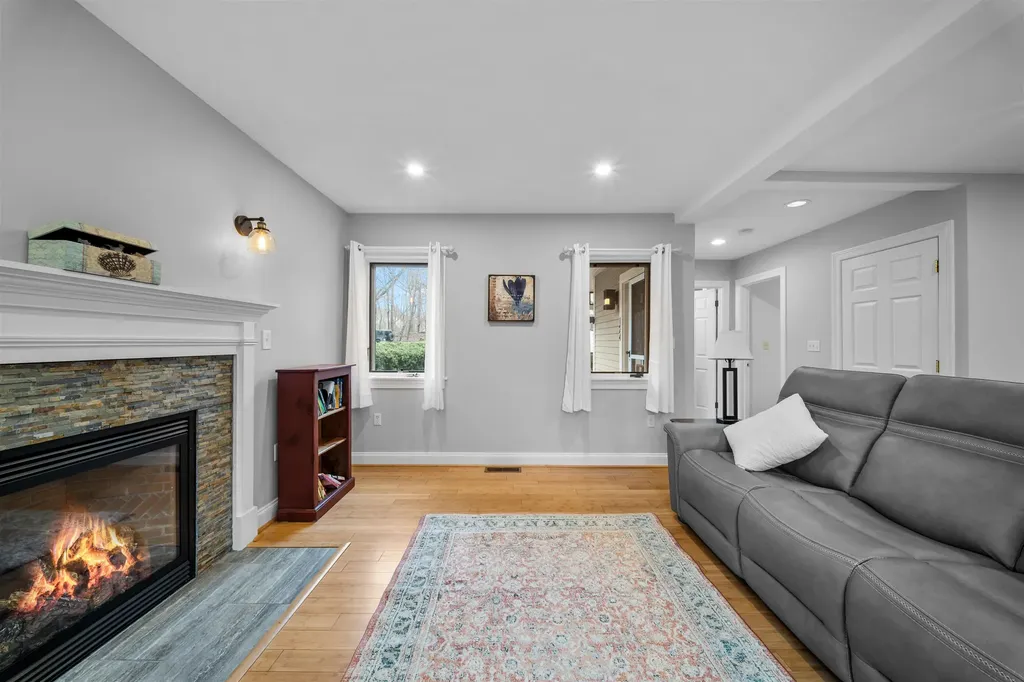 124 Spinnaker Way Portsmouth NH 03801