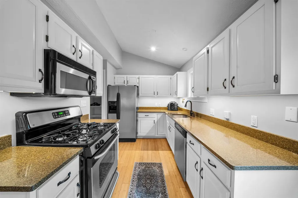 124 Spinnaker Way Portsmouth NH 03801