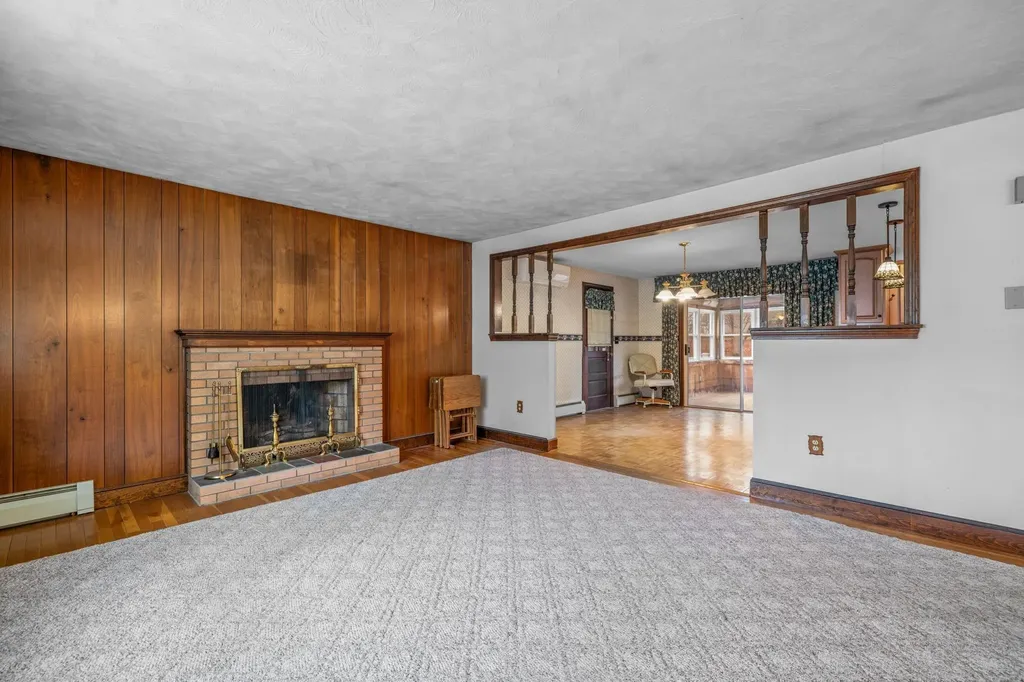 10 Vespa Lane Nashua NH 03064-1163