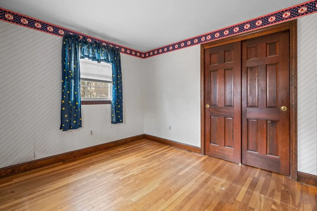 10 Vespa Lane Nashua NH 03064-1163