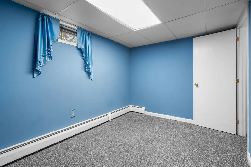 10 Vespa Lane Nashua NH 03064-1163