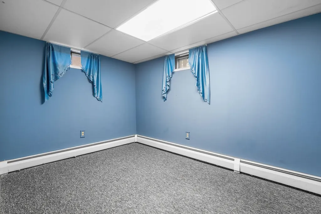 10 Vespa Lane Nashua NH 03064-1163