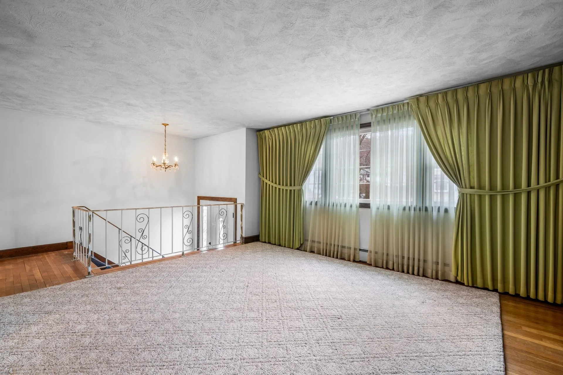 10 Vespa Lane Nashua NH 03064-1163