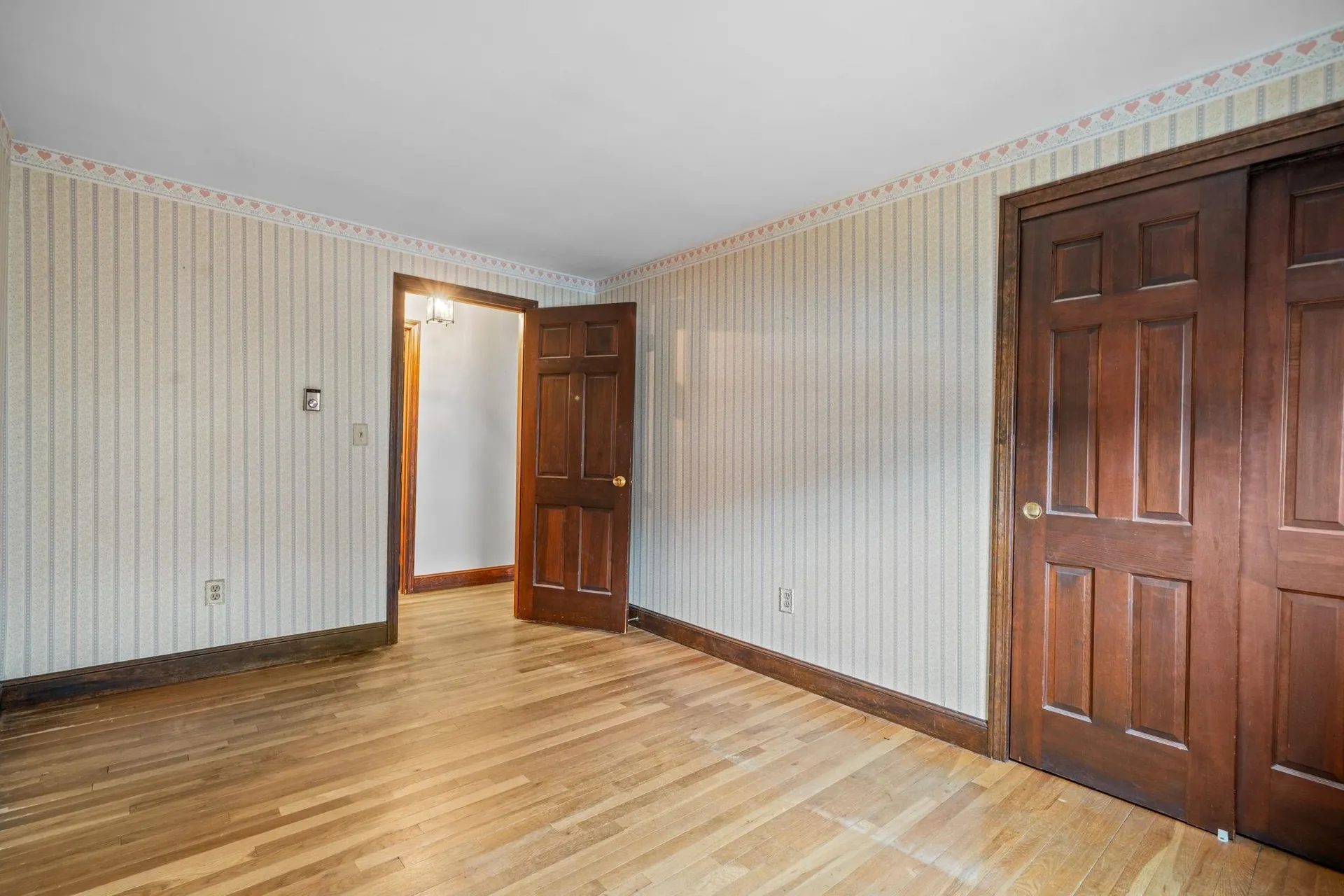 10 Vespa Lane Nashua NH 03064-1163