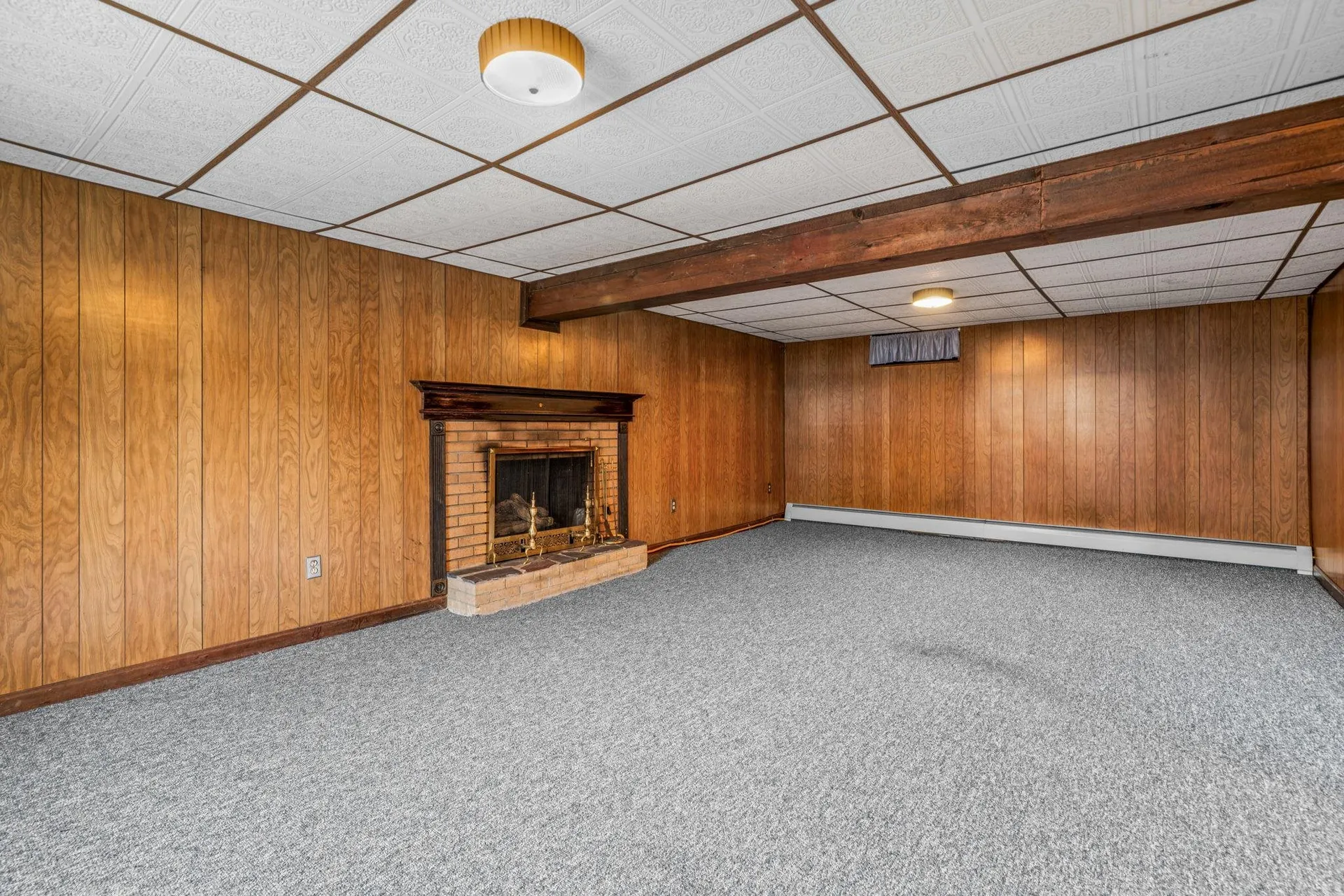 10 Vespa Lane Nashua NH 03064-1163