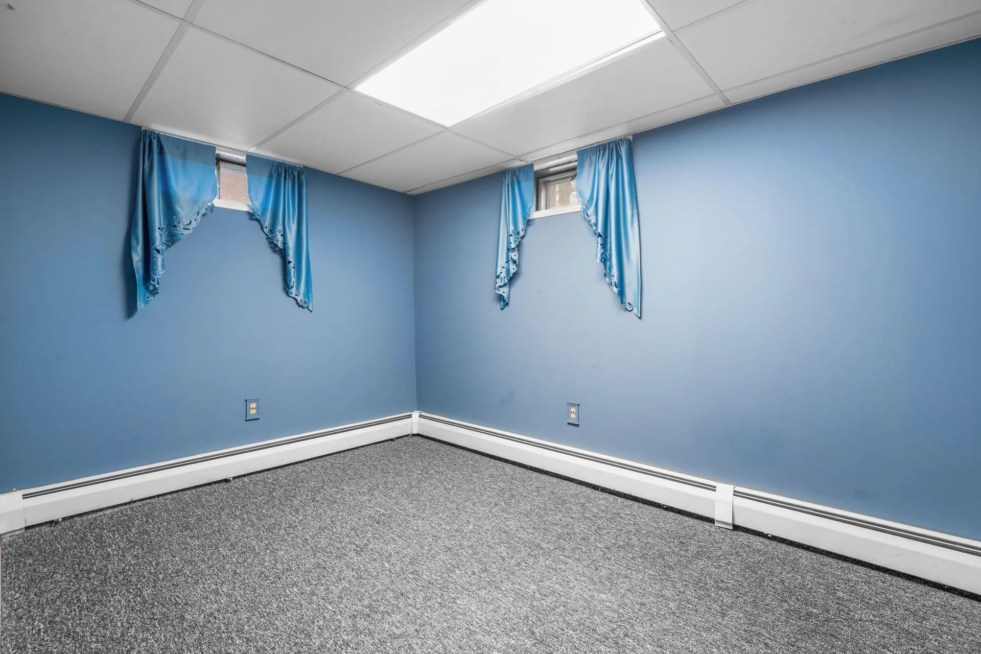 10 Vespa Lane Nashua NH 03064-1163