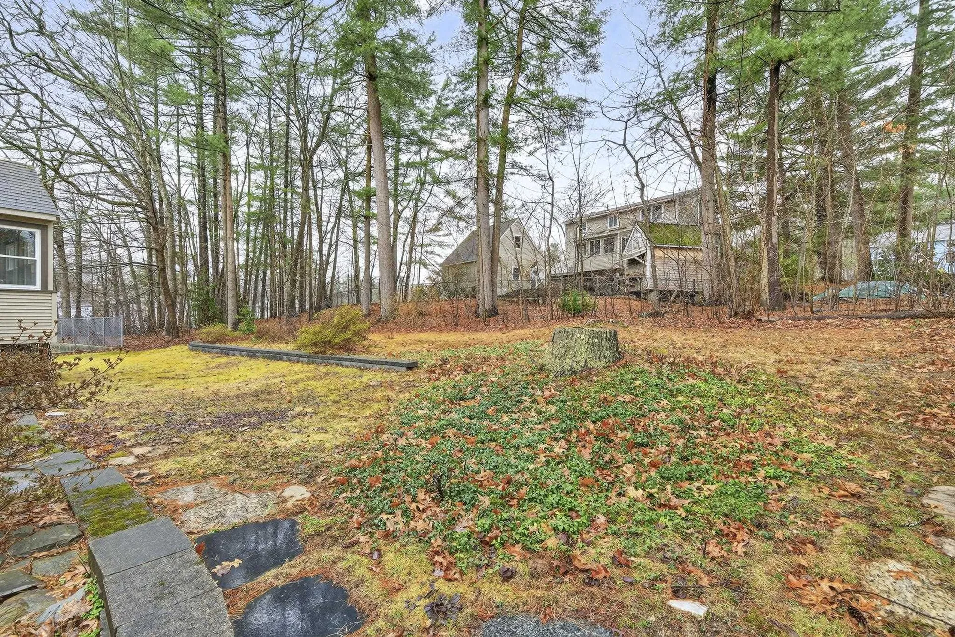 10 Vespa Lane Nashua NH 03064-1163