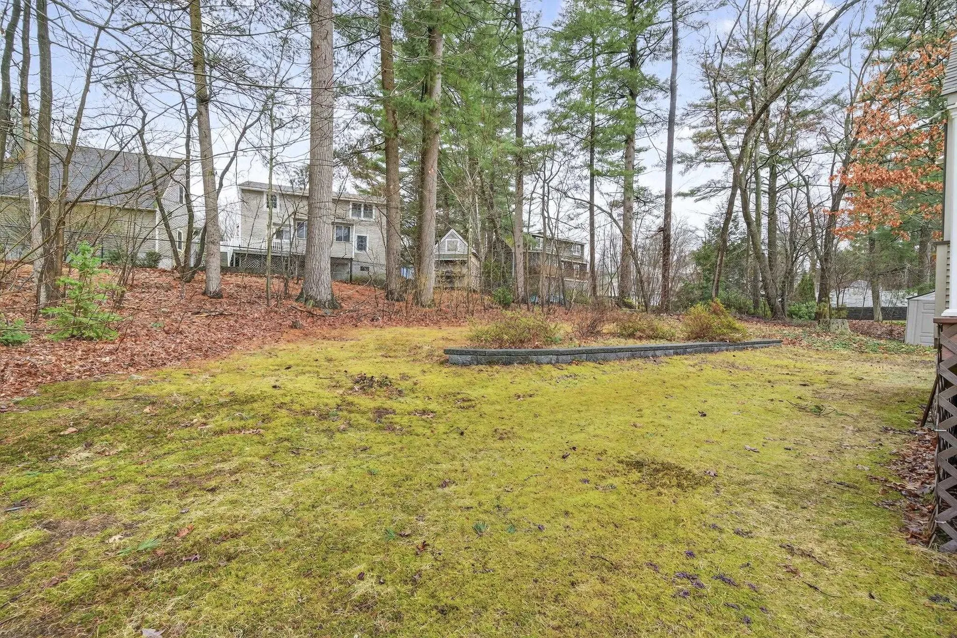 10 Vespa Lane Nashua NH 03064-1163