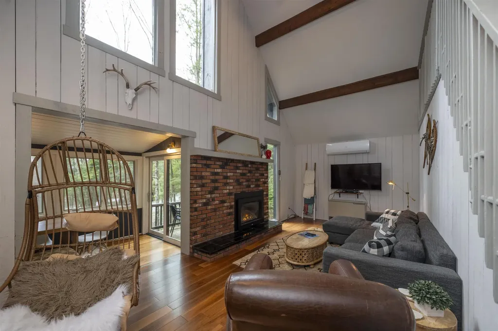 988 Old Quechee Road Hartford VT 05059