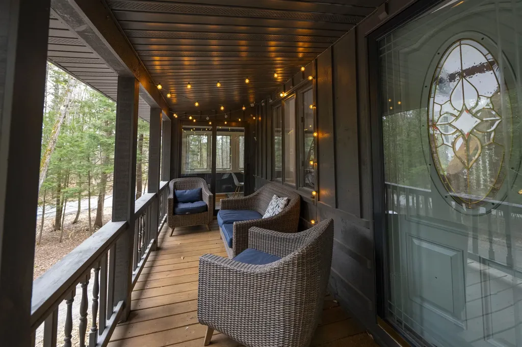 988 Old Quechee Road Hartford VT 05059