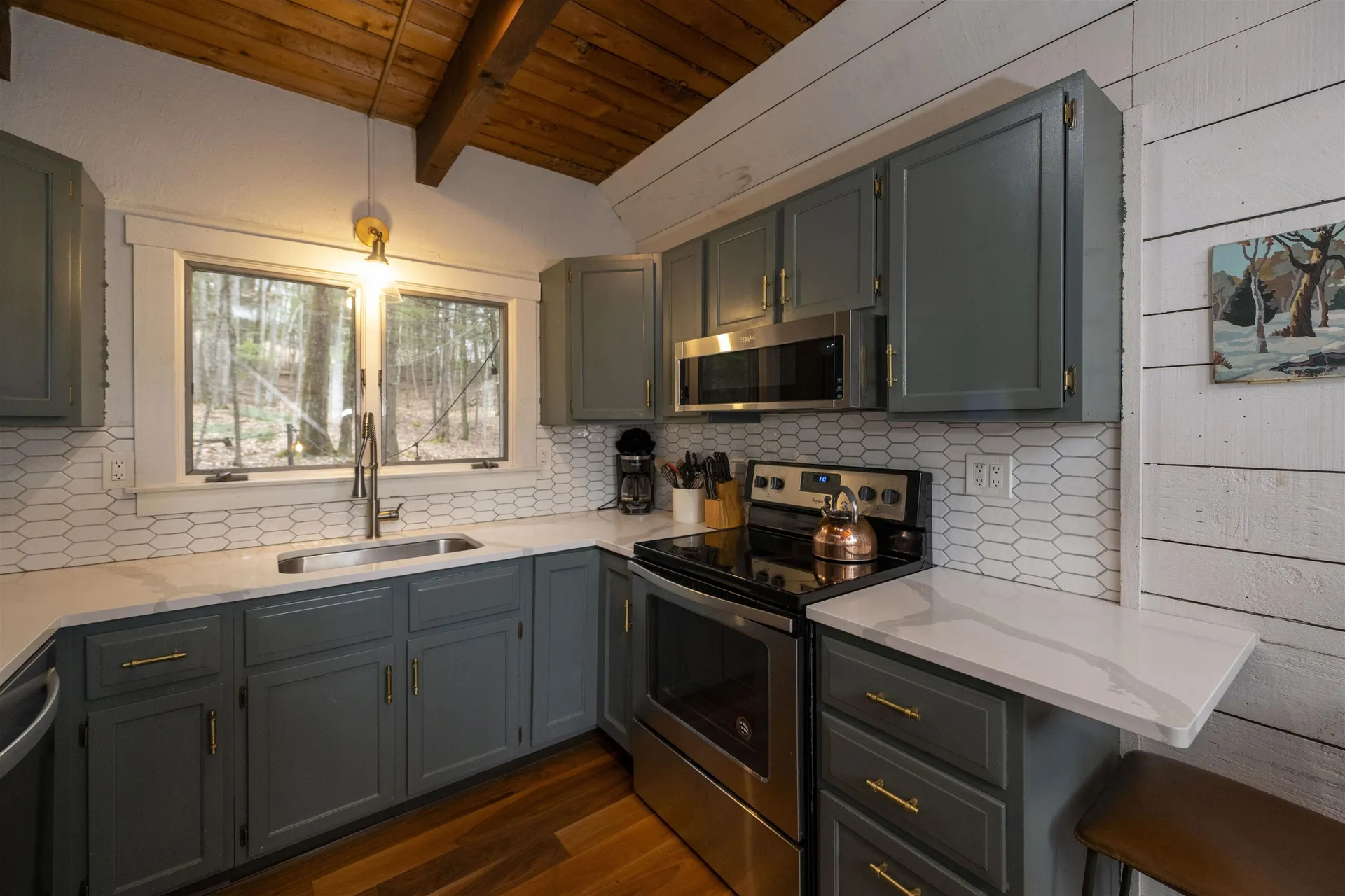 988 Old Quechee Road Hartford VT 05059