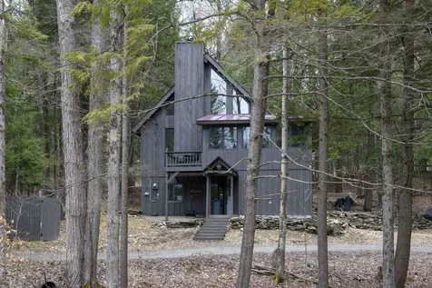 988 Old Quechee Road Hartford VT 05059