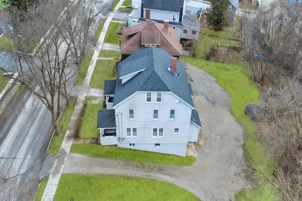 107 Grove Street Rutland City VT 05701