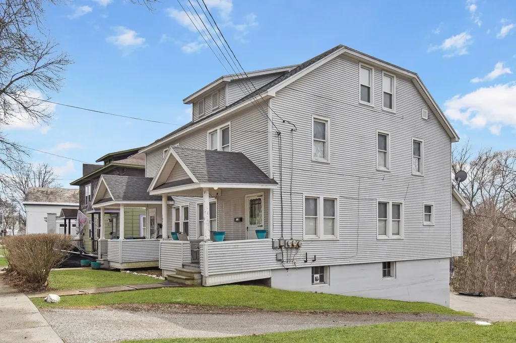 107 Grove Street Rutland City VT 05701