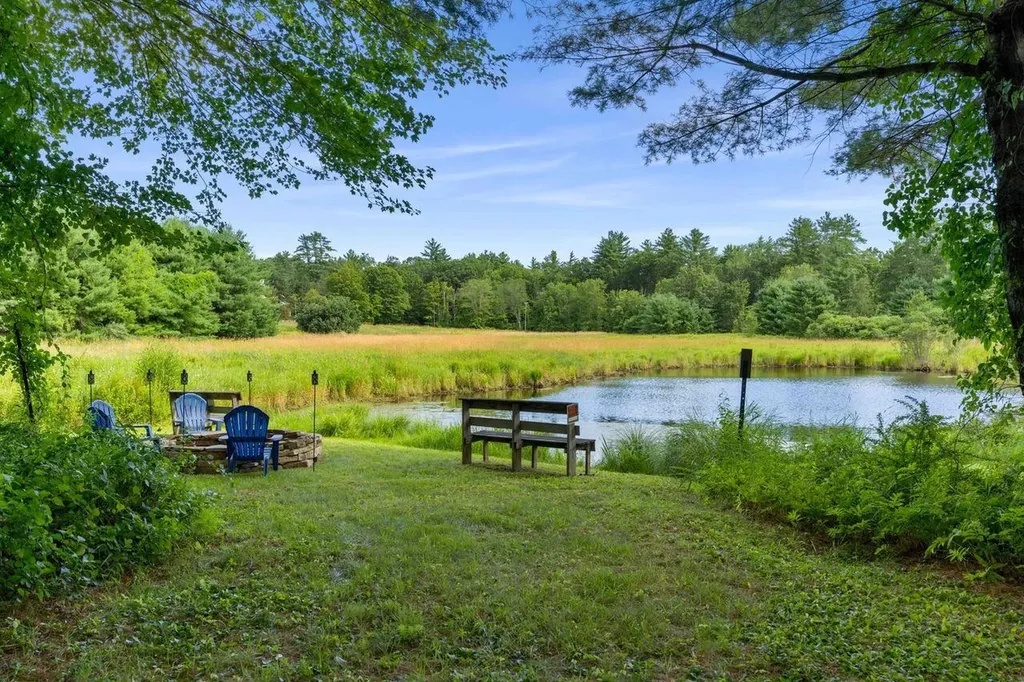 27 Mcafee Farm Road Bedford NH 03110