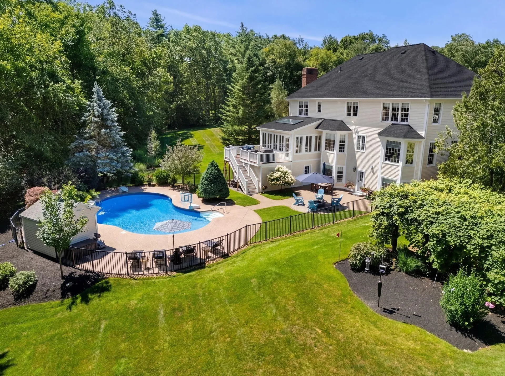 27 Mcafee Farm Road Bedford NH 03110