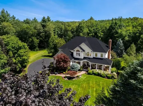 27 Mcafee Farm Road Bedford NH 03110