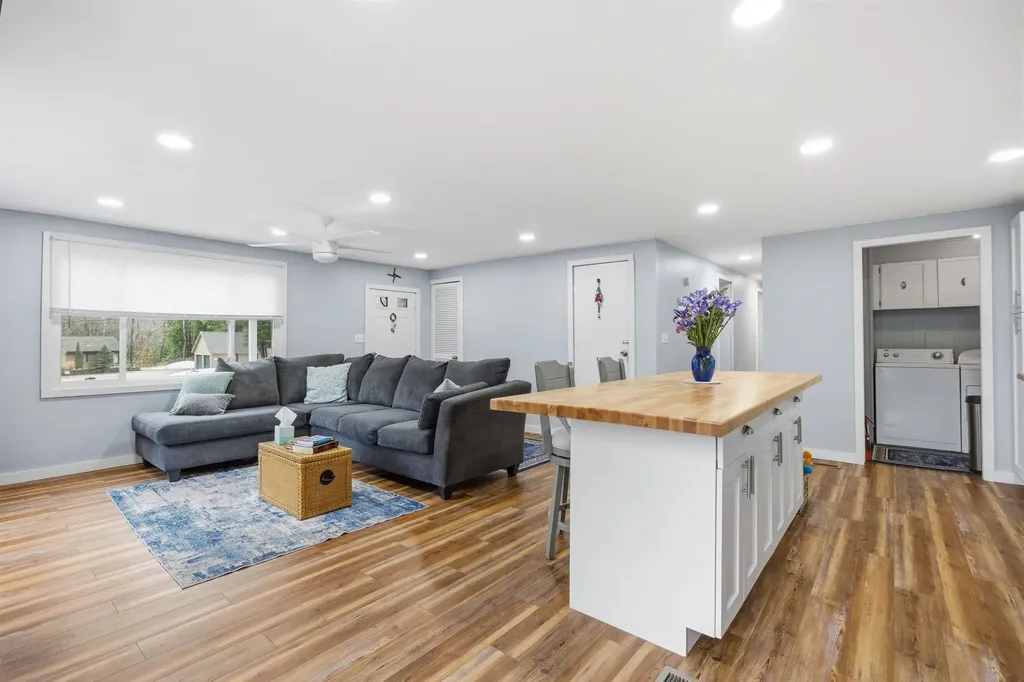 144 Halls Brook Road Rumney NH 03266