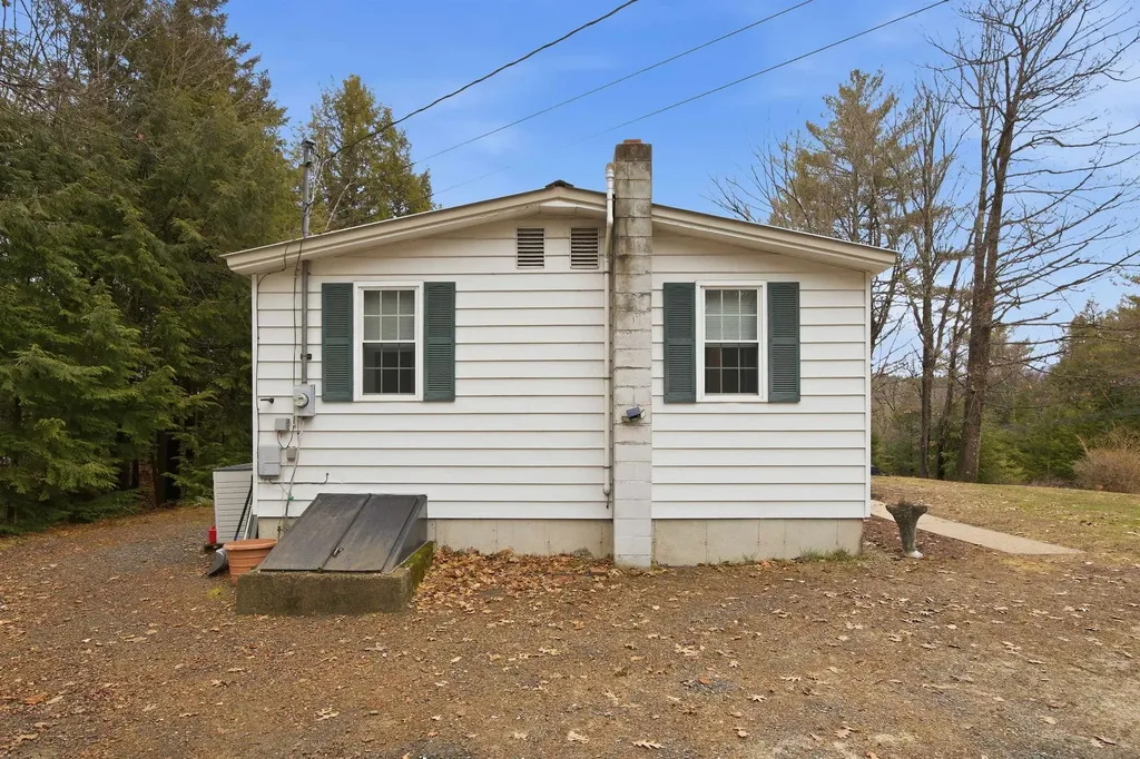 144 Halls Brook Road Rumney NH 03266