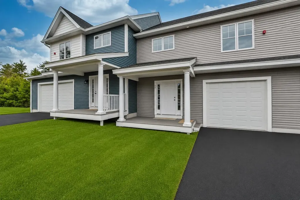 71 Crestview Way Raymond NH 03077