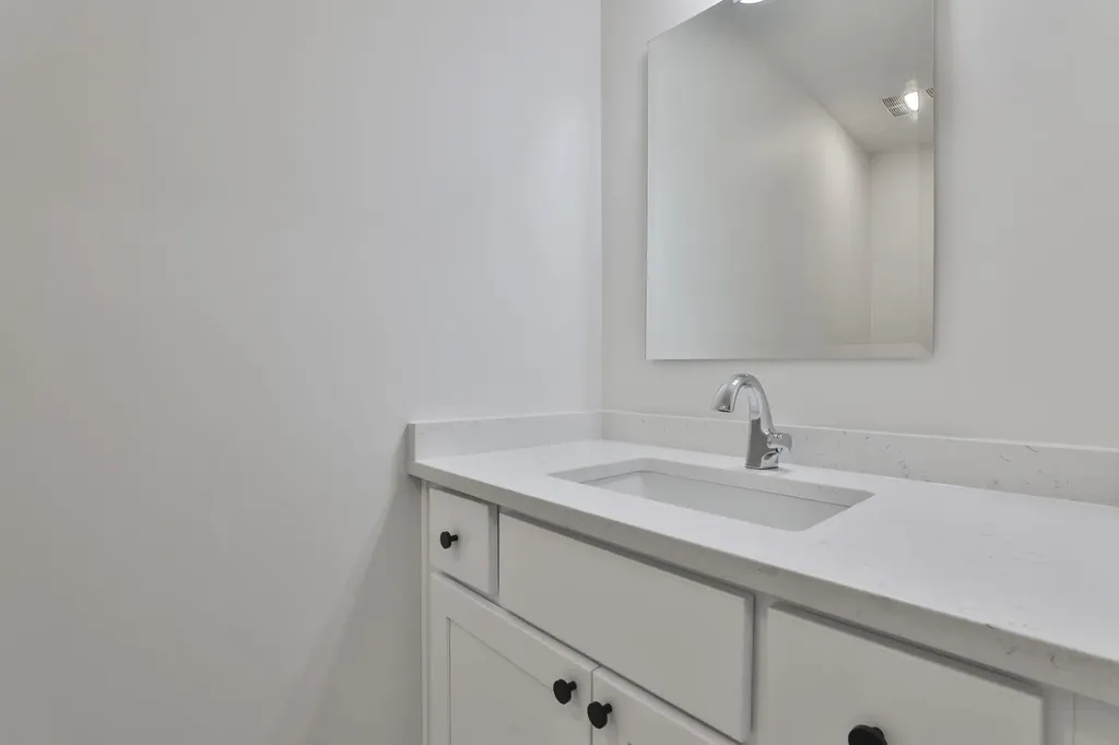 71 Crestview Way Raymond NH 03077