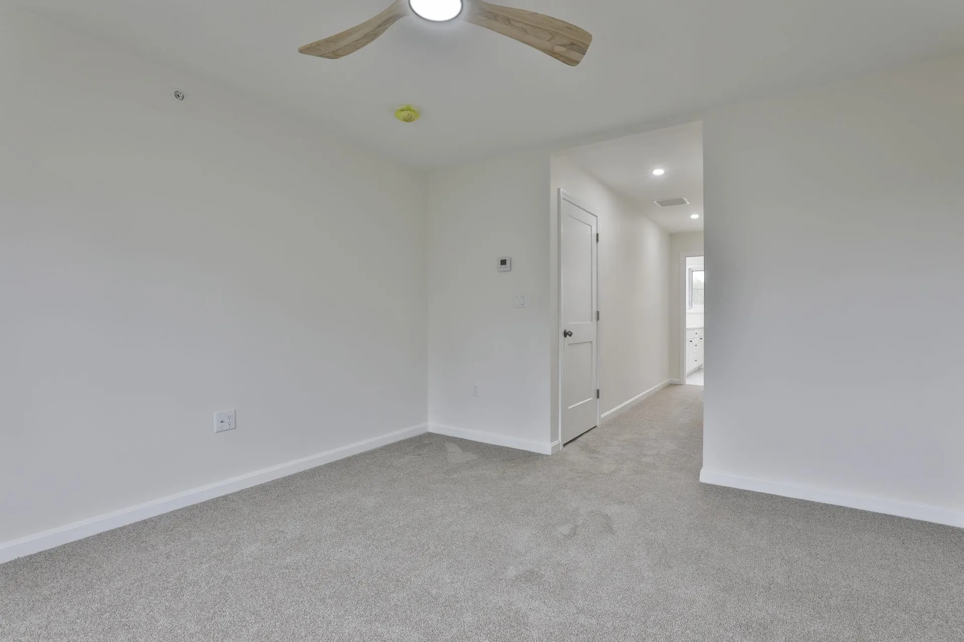 71 Crestview Way Raymond NH 03077