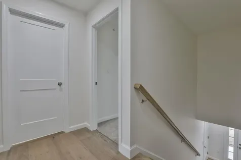 71 Crestview Way Raymond NH 03077