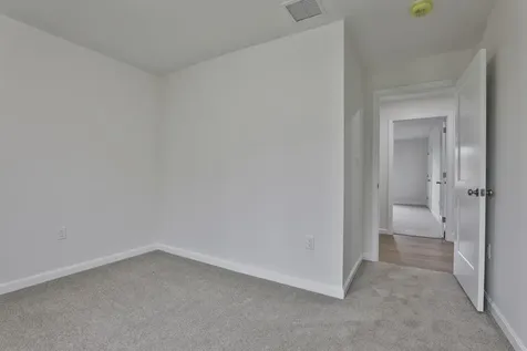 71 Crestview Way Raymond NH 03077