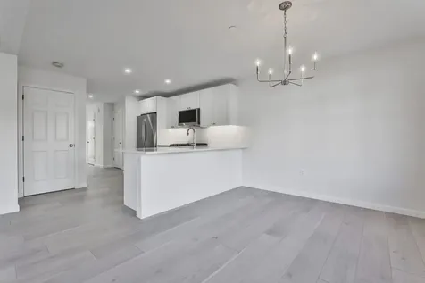 71 Crestview Way Raymond NH 03077