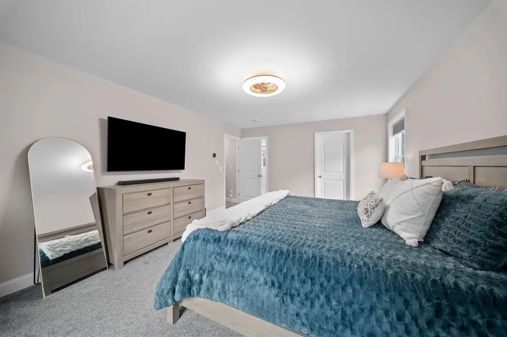 4 Lorelai Way Nashua NH 03062