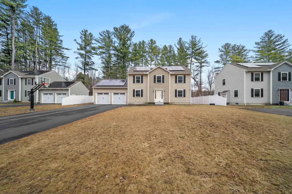 4 Lorelai Way Nashua NH 03062