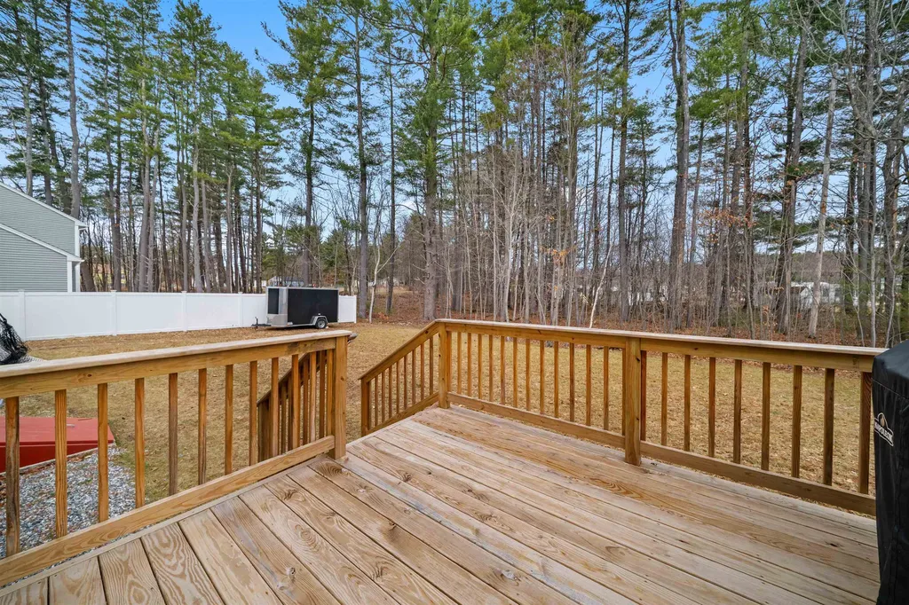 4 Lorelai Way Nashua NH 03062