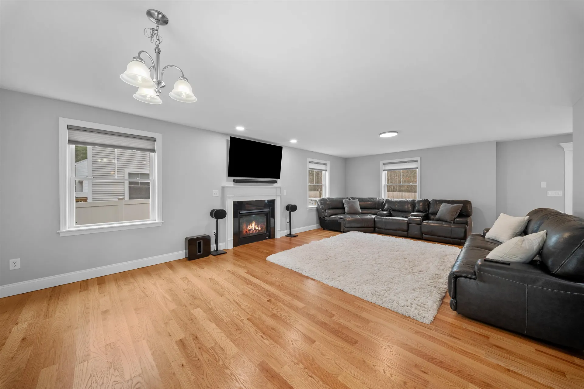 4 Lorelai Way Nashua NH 03062