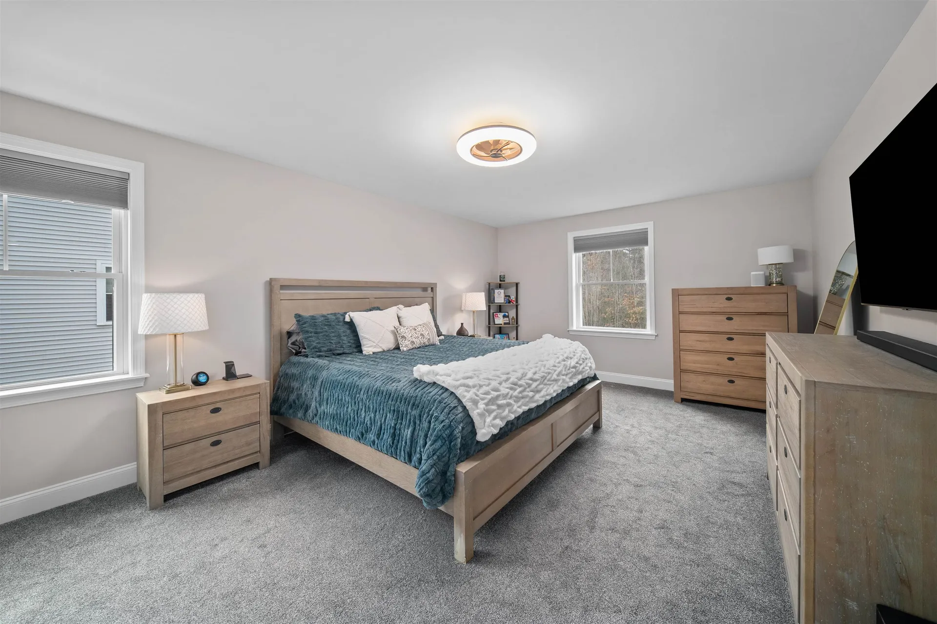 4 Lorelai Way Nashua NH 03062