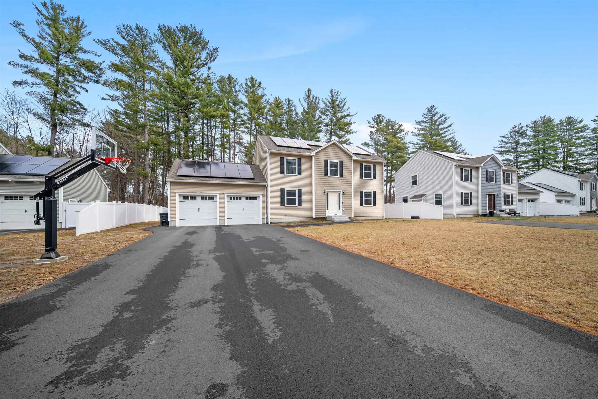 4 Lorelai Way Nashua NH 03062
