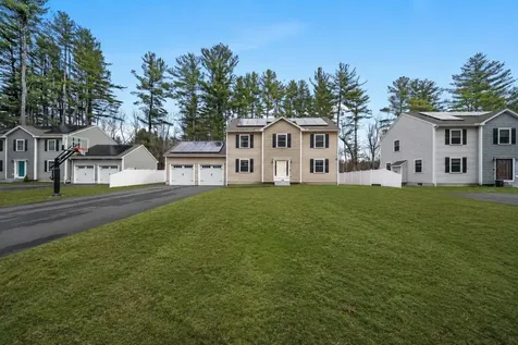 4 Lorelai Way Nashua NH 03062