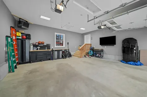 4 Lorelai Way Nashua NH 03062