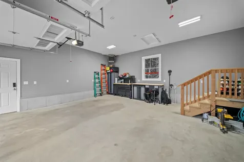 4 Lorelai Way Nashua NH 03062