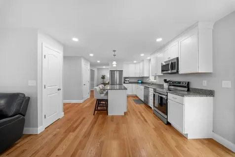 4 Lorelai Way Nashua NH 03062